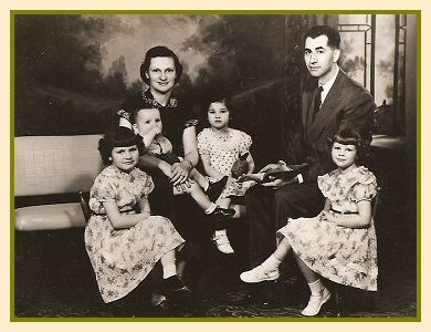 Anne & Jake Loewen, Gladys, Bill, Sharon and Joyce