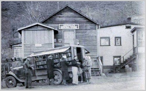 Library Van at Siddall's General Store
